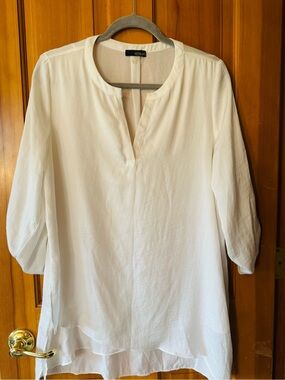 Renuar White V-Slit Lightweight Tunic